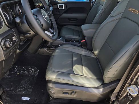 New 2026 Jeep Gladiator Mojave image 16