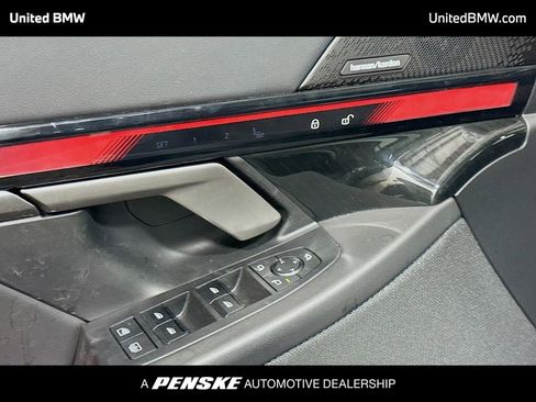 Used 2025 BMW i5 xDrive40 w/ Executive Package image 3