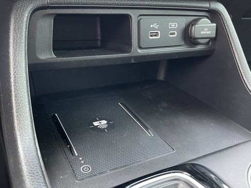 Certified 2025 Honda Pilot Touring image 21