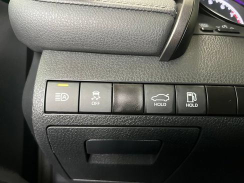 Used 2023 Toyota Camry SE AWD/4WD image 13