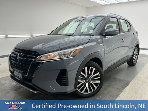 Used 2024 Nissan Kicks SV image 1