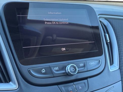 Used 2022 Chevrolet Malibu LT image 23