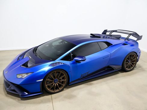Used 2023 Lamborghini Huracan STO RWD image 15