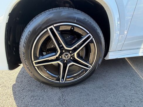 Used 2024 Mercedes-Benz GLS 450 4MATIC image 6