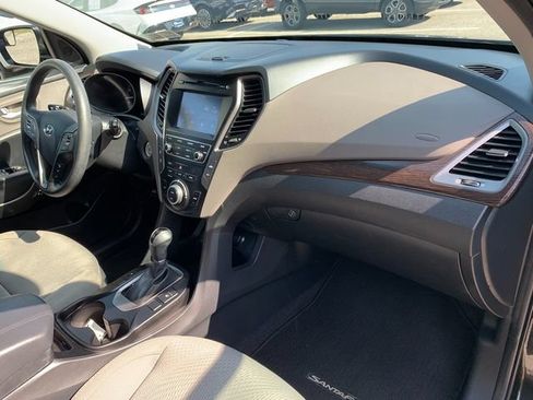 Used 2018 Hyundai Santa Fe Sport w/ 2.4L Value Package 02 FWD image 11