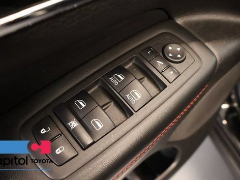 Used 2021 Jeep Grand Cherokee Trailhawk w/ Trailhawk Luxury Group AWD/4WD image 10
