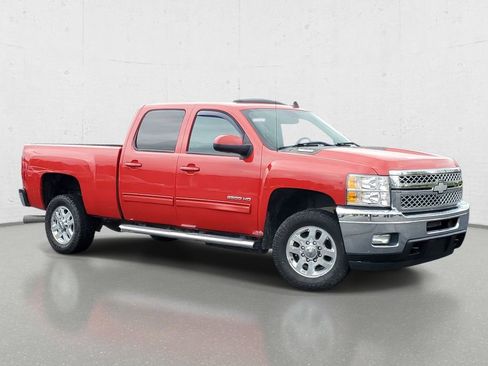 Used 2014 Chevrolet Silverado 2500 LTZ w/ LTZ Plus Package AWD/4WD image 2