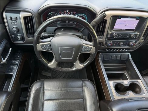 Used 2017 GMC Sierra 3500 Denali w/ Duramax Plus Package image 9