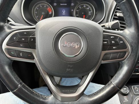 Used 2020 Jeep Cherokee Limited AWD/4WD image 22
