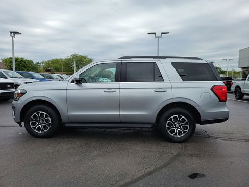 Certified 2024 Ford Expedition XLT AWD/4WD image 7