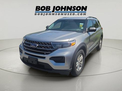 Used 2022 Ford Explorer XLT AWD/4WD image 4