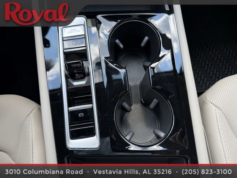 Certified 2025 Volkswagen Atlas SE w/ Panoramic Sunroof Package image 23