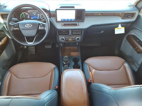 Used 2024 Ford Maverick Lariat image 18