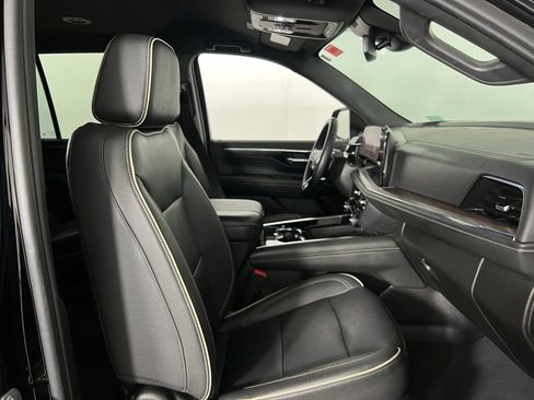 Used 2025 Chevrolet Tahoe Premier image 22