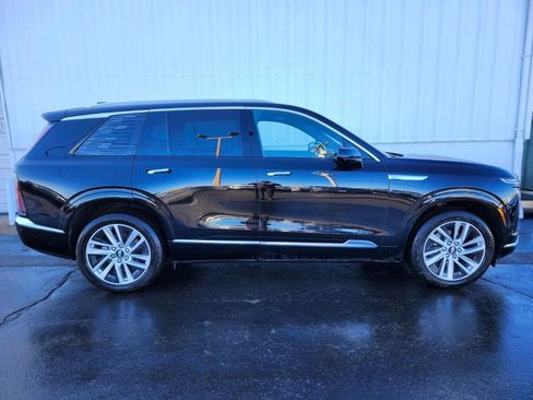 Used 2026 Cadillac Vistiq Luxury w/ LPO, Floor Liner Package image 6