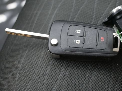 Used 2016 Buick Encore FWD image 34