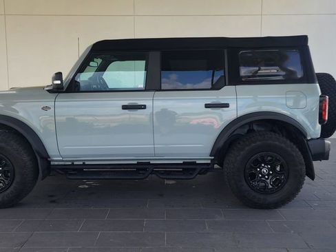 Used 2023 Ford Bronco Wildtrak image 9