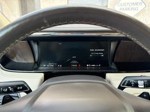 Used 2020 Lincoln Navigator Reserve w/ Luxury Package AWD/4WD image 8