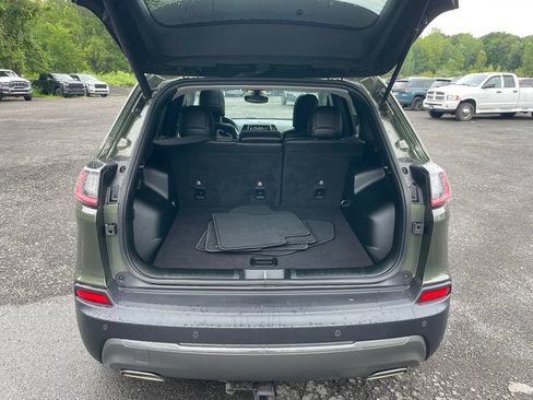 Used 2019 Jeep Cherokee Limited AWD/4WD image 12