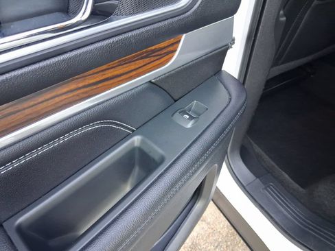 Used 2016 Ford Explorer Limited w/ Equipment Group 301A FWD image 14