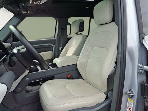 Certified 2023 Land Rover Defender 110 S AWD/4WD image 9
