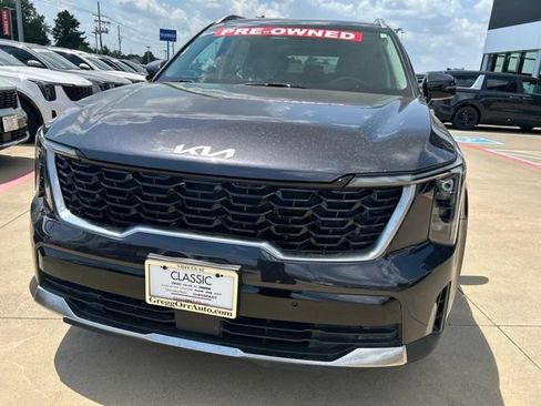 Used 2025 Kia Sorento S w/ Panoramic Sunroof Package FWD image 3