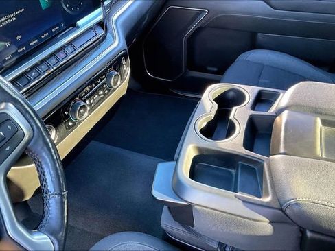 Used 2022 Chevrolet Silverado 1500 LT image 13