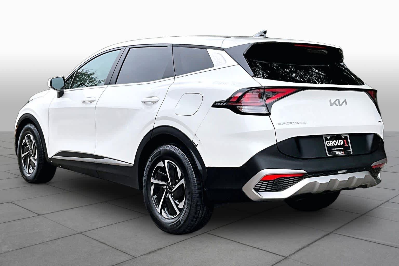 Used 2023 Kia Sportage LX FWD image 12