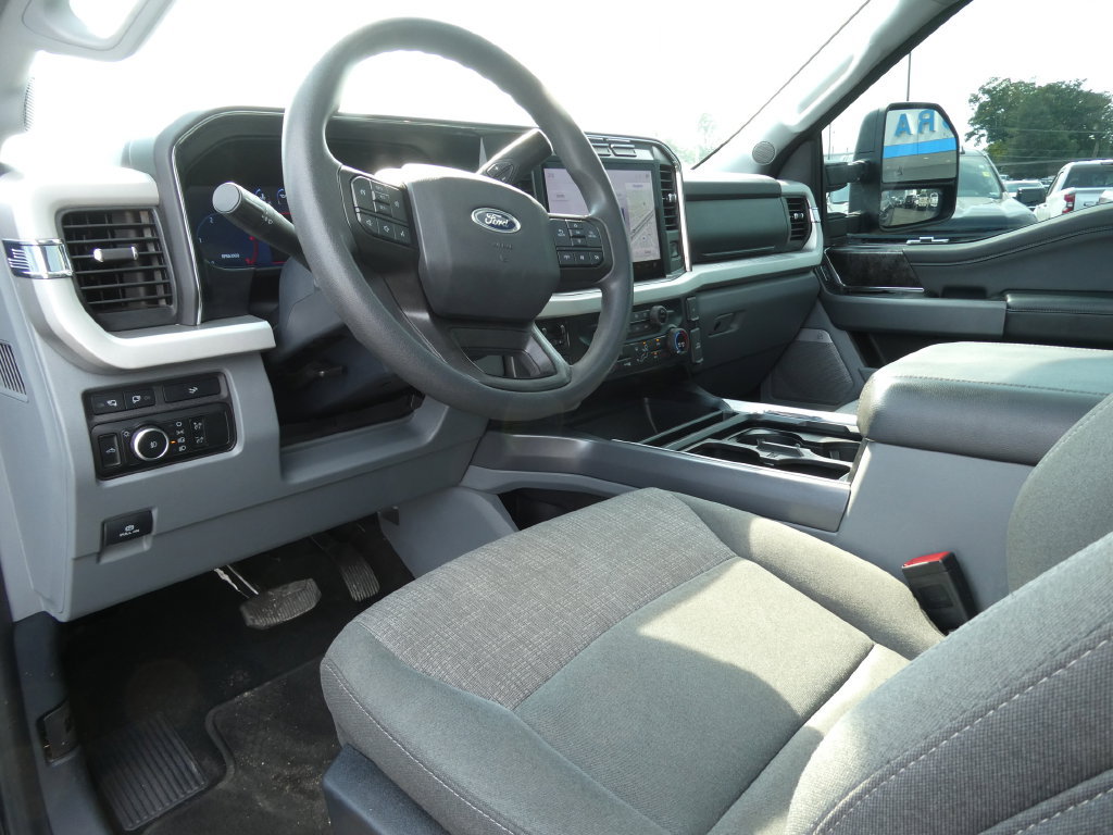 Certified 2024 Ford F250 XLT w/ XLT Premium Package AWD/4WD image 21