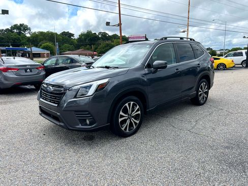 Used 2022 Subaru Forester Limited image 14