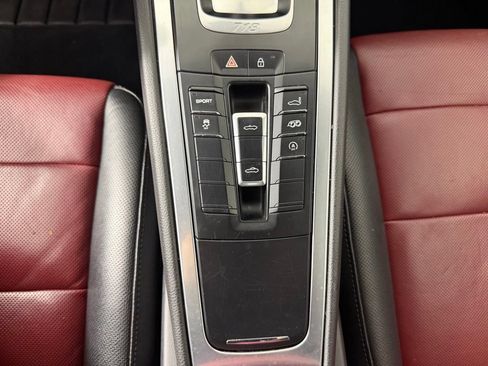 Certified 2019 Porsche 718 Boxster RWD image 30