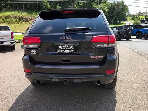 Used 2019 Jeep Grand Cherokee Trailhawk w/ Trailhawk Luxury Group image 8