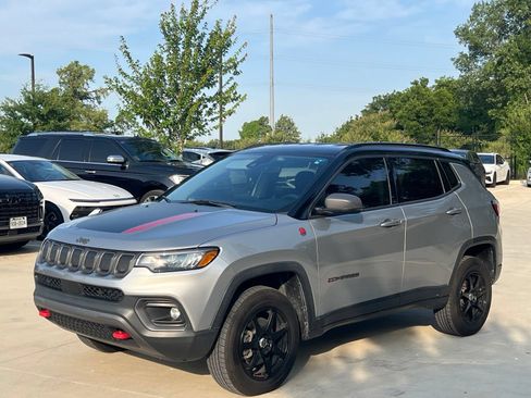 Used 2022 Jeep Compass Trailhawk w/ Trailhawk Convenience Group AWD/4WD image 5