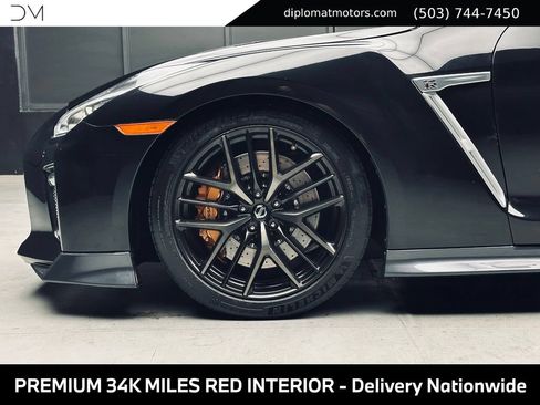 Used 2018 Nissan GT-R Premium w/ Premium Interior Package AWD/4WD image 39