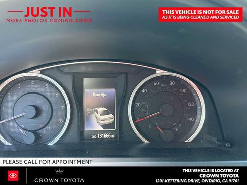 Used 2016 Toyota Camry XSE w/ Moonroof Package FWD image 9