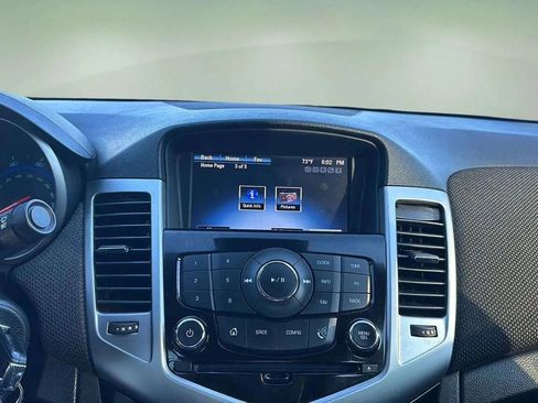 Used 2016 Chevrolet Cruze LT w/ Technology Package image 34