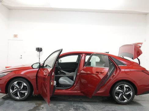 Used 2023 Hyundai Elantra Limited image 26