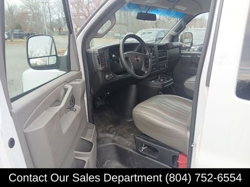 Used 2019 GMC Savana 2500 LS image 9