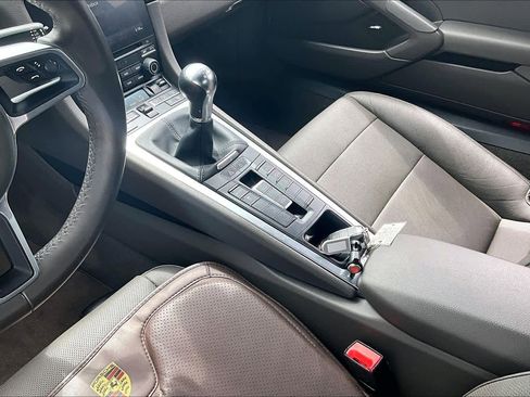 Used 2021 Porsche 718 Boxster RWD image 16