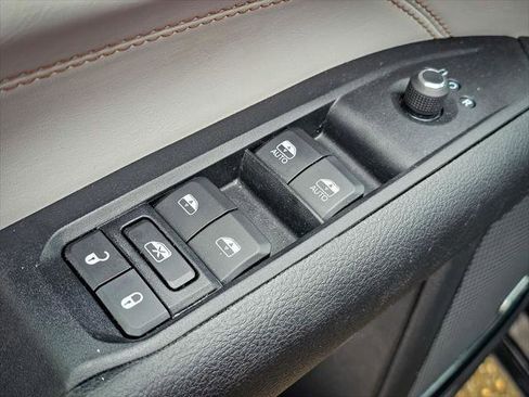 Certified 2022 Jeep Compass Limited w/ Elite Group AWD/4WD image 11