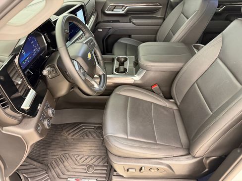 Used 2024 Chevrolet Silverado 2500 LTZ w/ LTZ Plus Package image 23