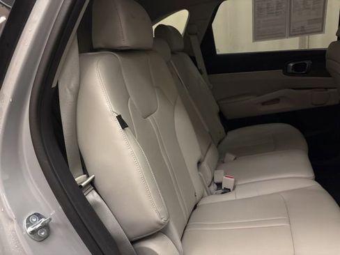 Certified 2025 Kia Sorento S AWD/4WD image 22