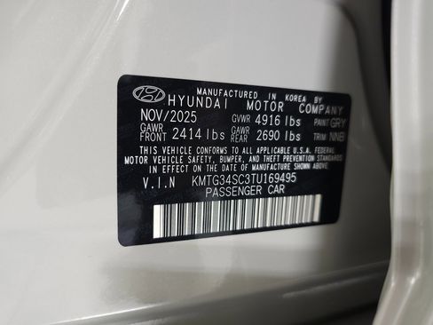 New 2026 Genesis G70 2.5T Prestige image 31