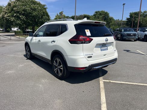 Used 2019 Nissan Rogue SV w/ Premium Package AWD/4WD image 7