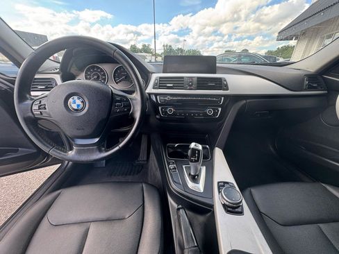 Used 2016 BMW 320i Sedan RWD image 16
