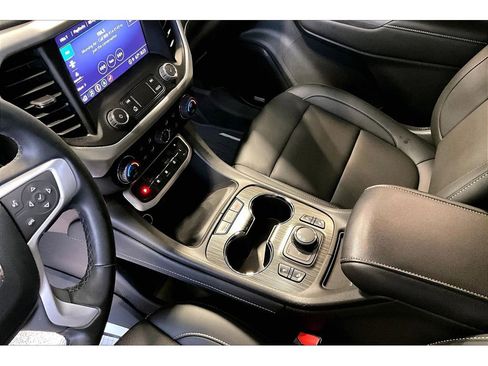 Used 2023 GMC Acadia SLT w/ Elevation Edition FWD image 18