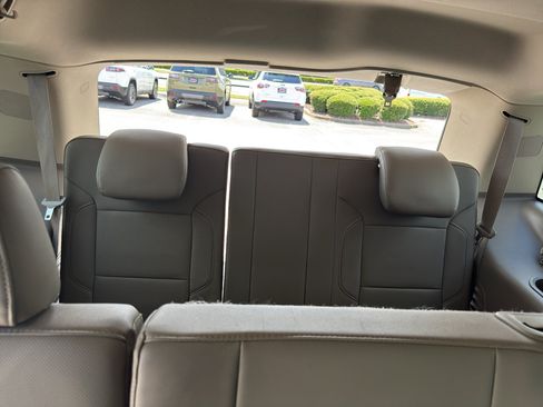 Used 2015 GMC Yukon SLT RWD image 17