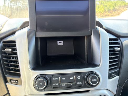 Used 2020 GMC Yukon XL SLT w/ Value Plus Edition image 32