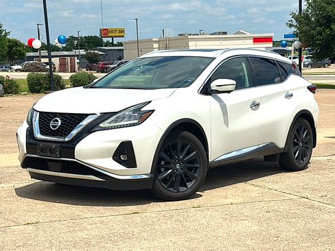 Used 2019 Nissan Murano Platinum w/ Cargo Package FWD image 2