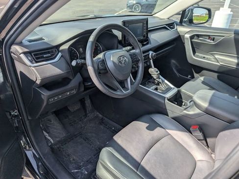 Used 2022 Toyota RAV4 XLE Premium AWD/4WD image 13